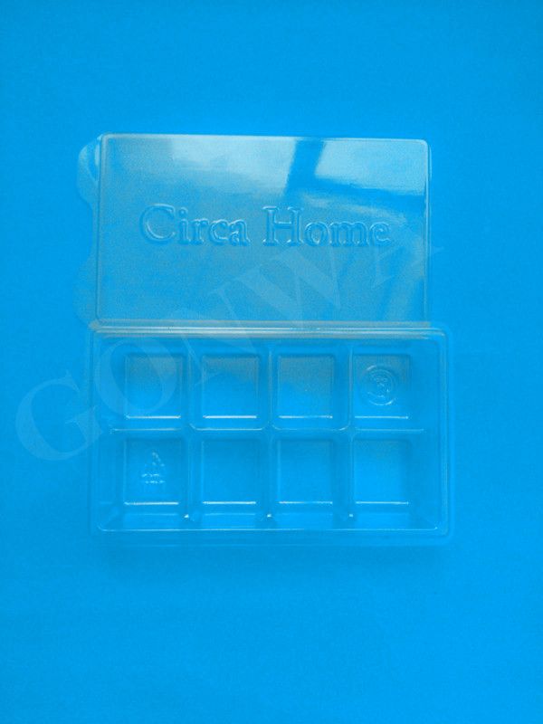 Plastic box for chocolate/dessert