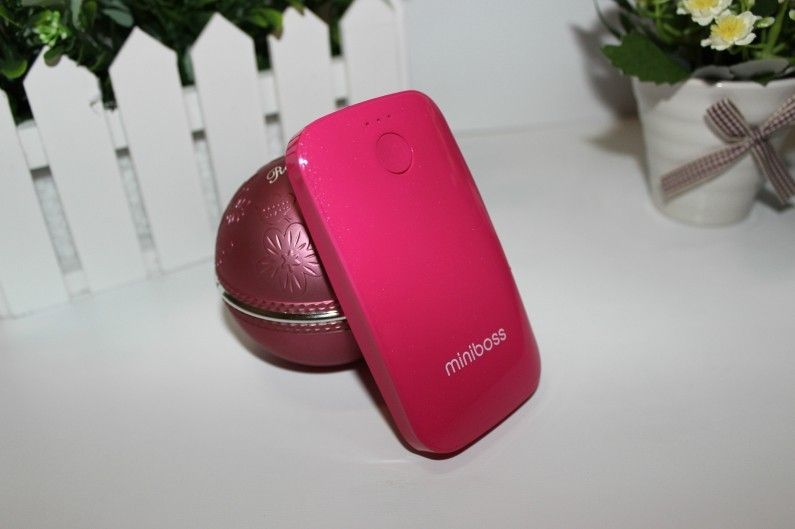 4200 mAh portable mobile power  bank
