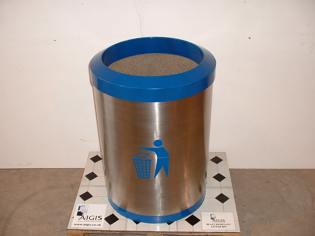 Blast Resistant Trash Can