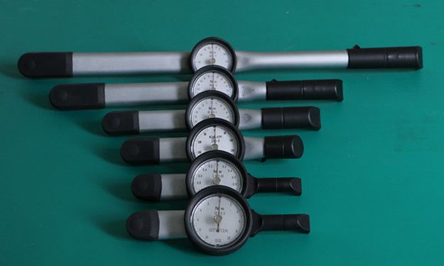 high accuracy, reliable performance. easy using, and long life Dial IndicatingTorque wrench