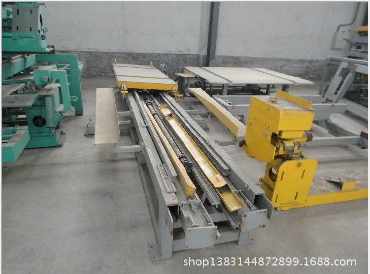 CNC automatic saw