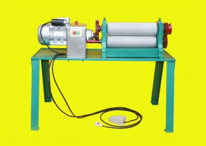 Alibaba recommand 20 years manufacturer best electrical beeswax foundation machine