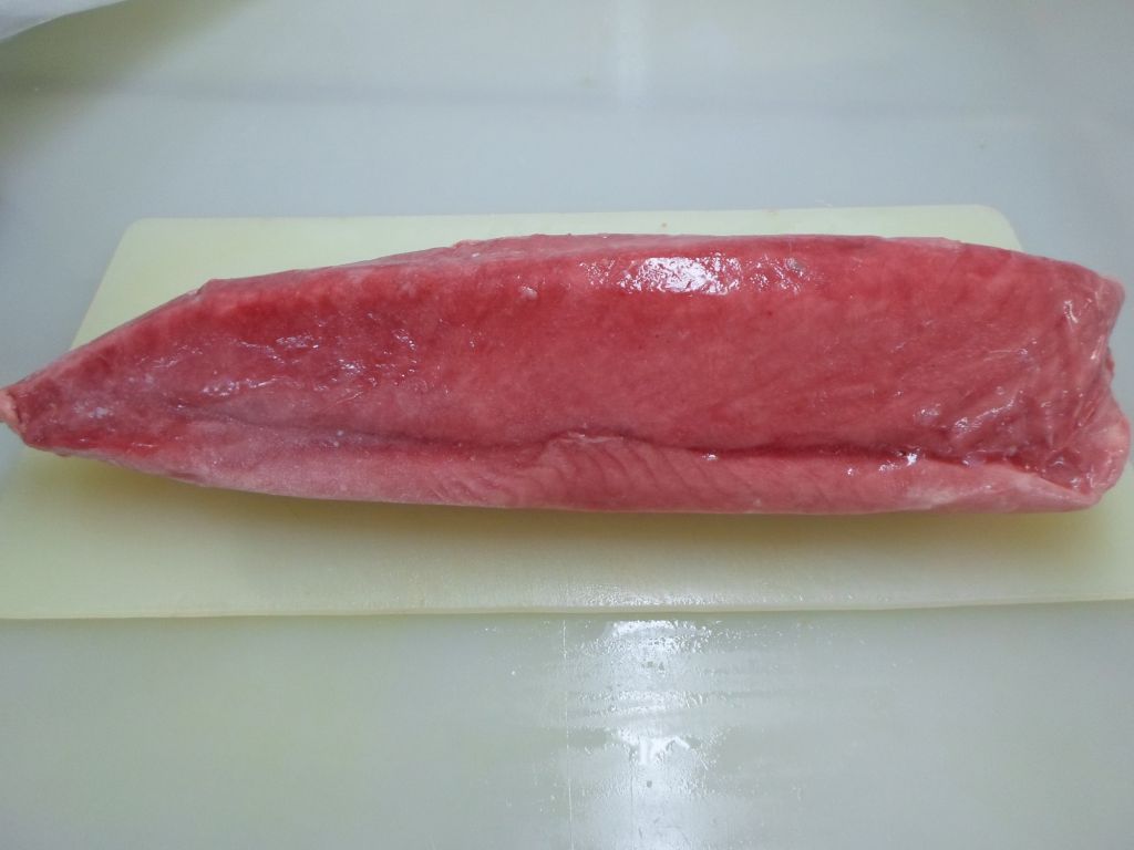 Frozen Tuna Loin, Skinless, CO Treated