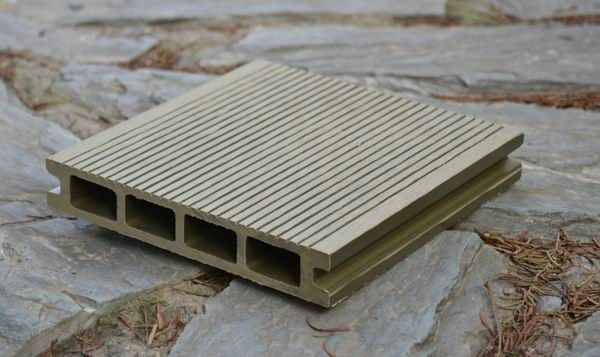 Europe Standard Outdoor Wood Plastic Composite Deck