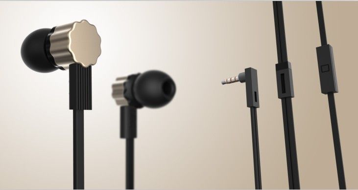 wired headphone with metal earbud with tangle-free flat cable with mic handsfree