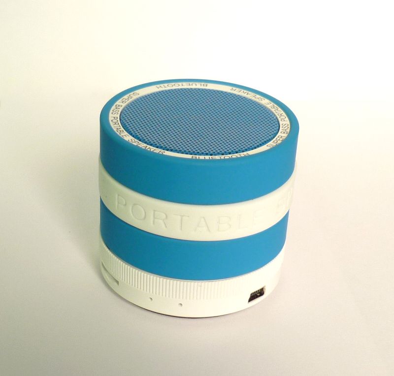 2013 newest Super bass Bluetooth Speaker, amazing sound play, good quality, cheap price