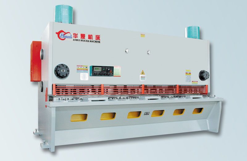 QC11K series hydraulic guillotine CNC shearing machine