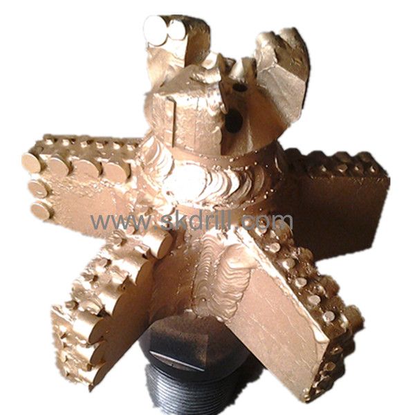 PDC drilling bit 