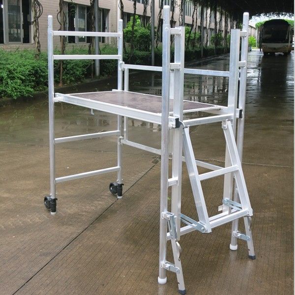 Folding mobile aluminum scaffolding tower