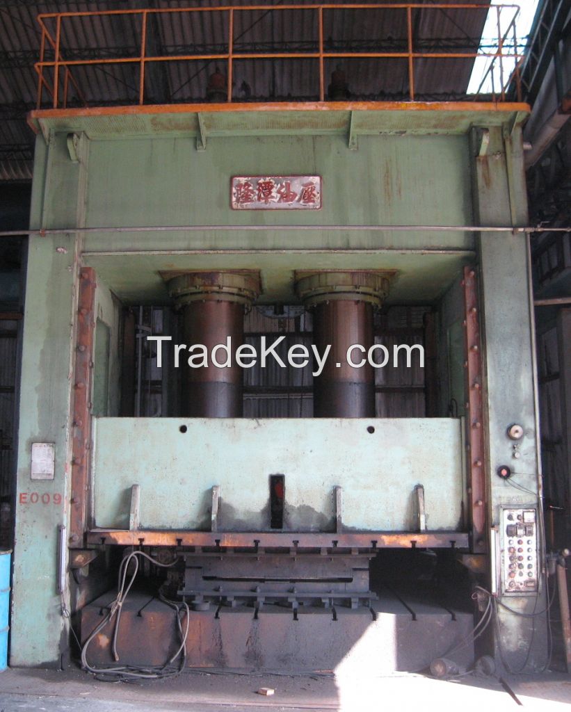 1000 T Hydraulic Machine