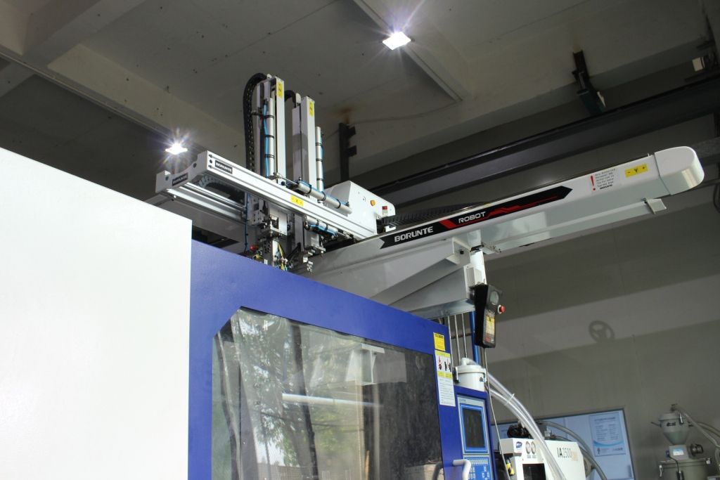 Economic AC Servo Driven Traversing Robot Arm