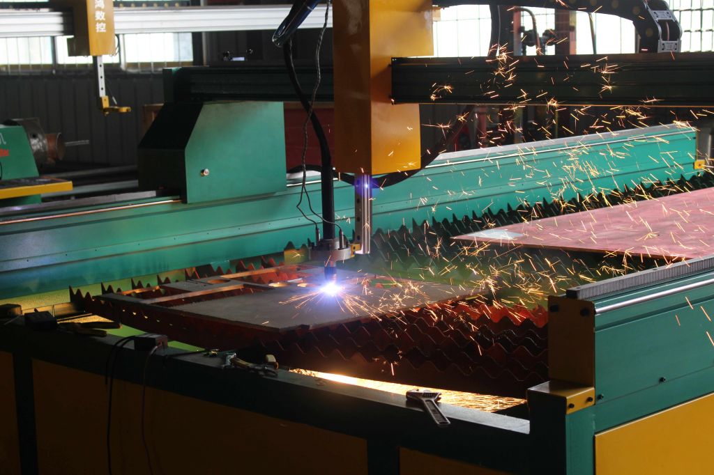 YH1530-T Table CNC flame/plasma cutting machine