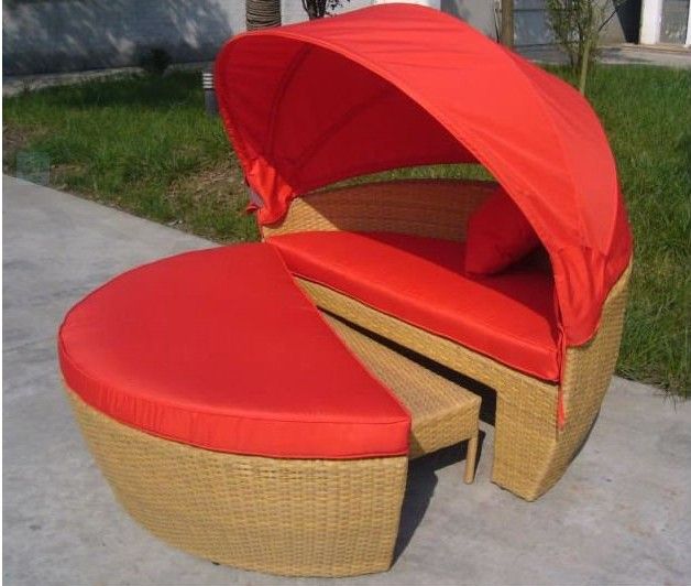 Round Rattan Daybed With Canopy