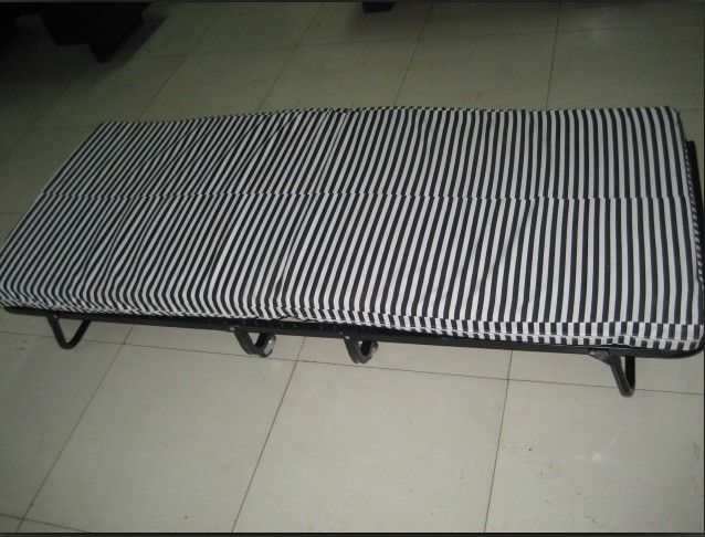 metal bed