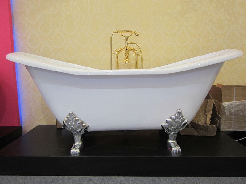clawfoot cast iron bathtubs