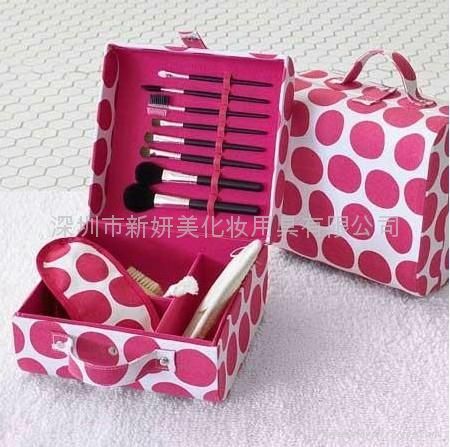 cosmetic bag, Elegant And Fashionable Makeup Bag