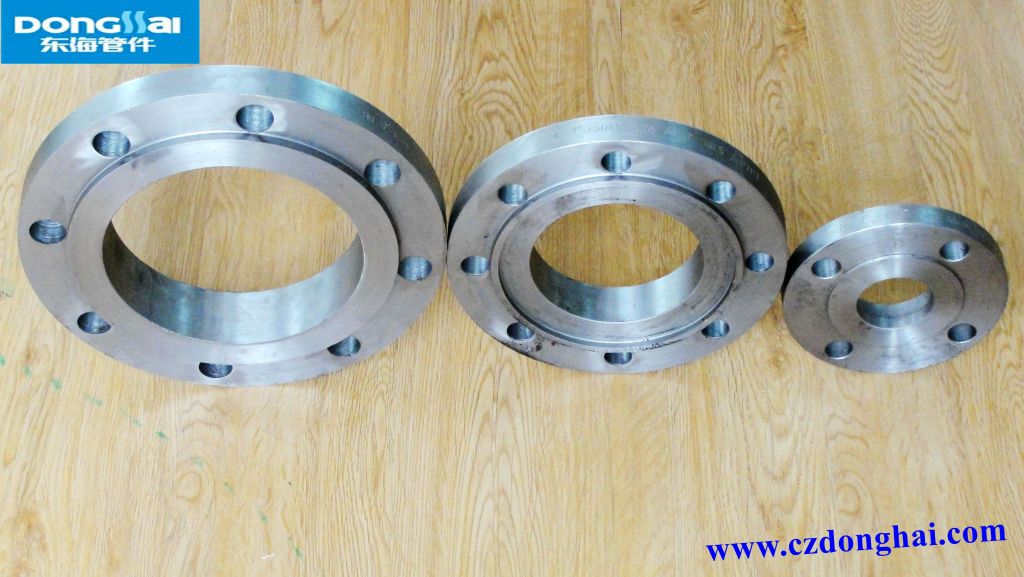 A 105 slip-on weld flange