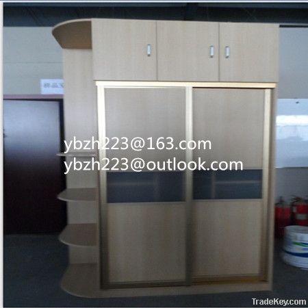 sliding door wardrobe with vertical wall shelf