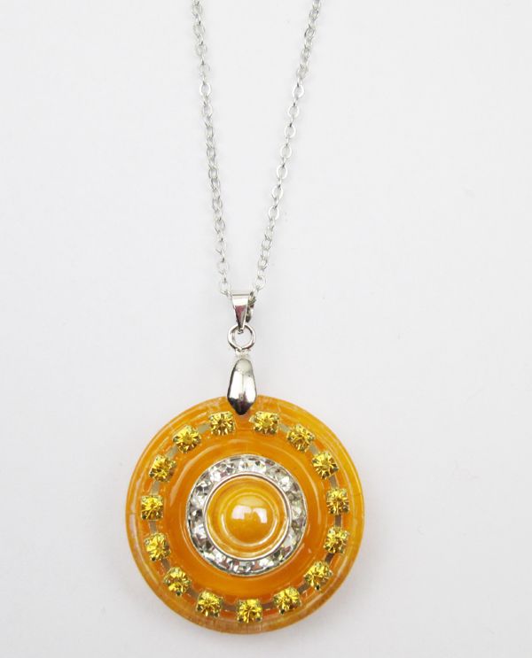 2014 fashion glass necklace pendant