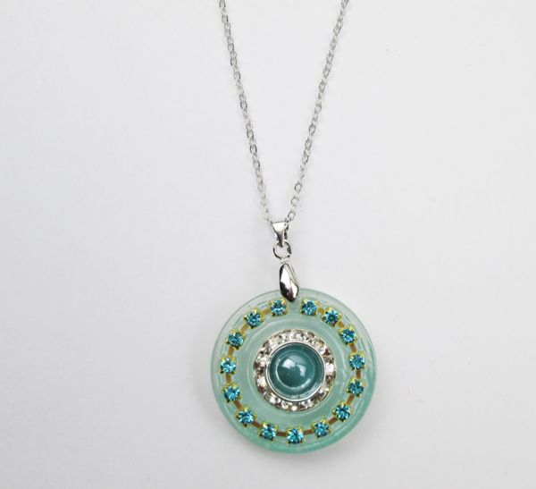 2014 fashion glass necklace pendant