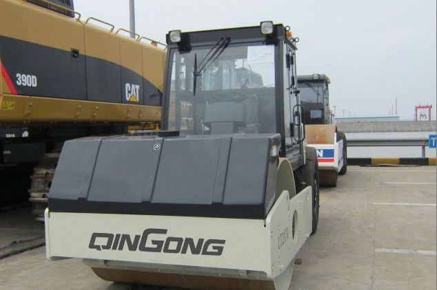 7 ton vibratory road roller( LT207G)  