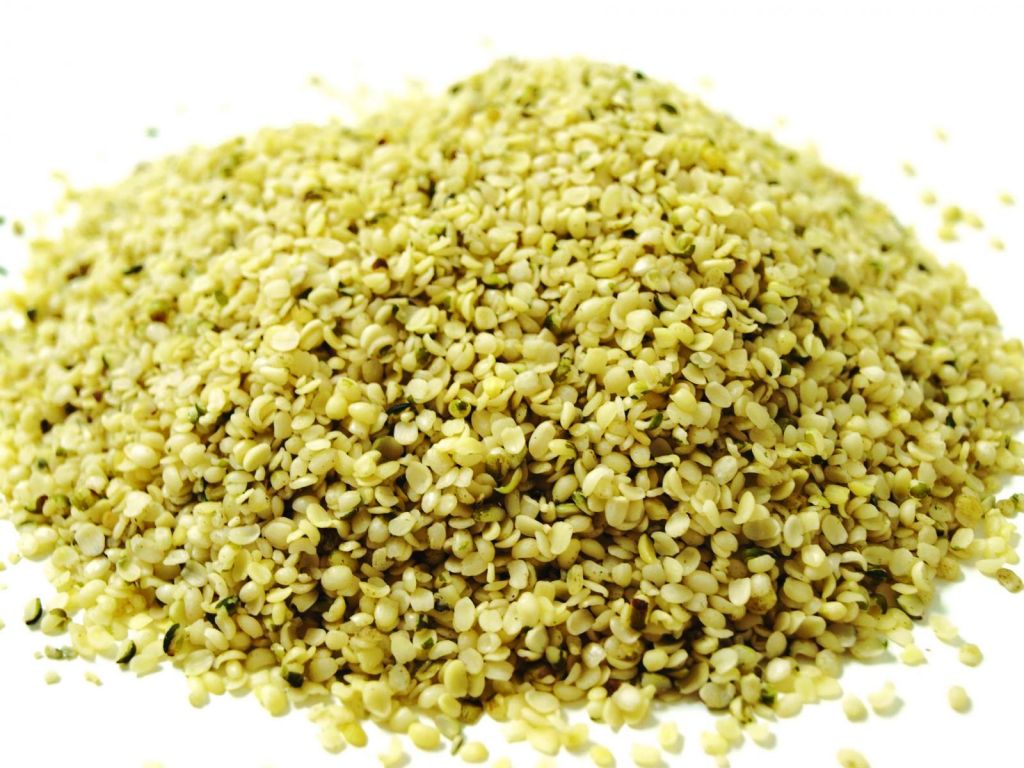 Shelled hemp seeds