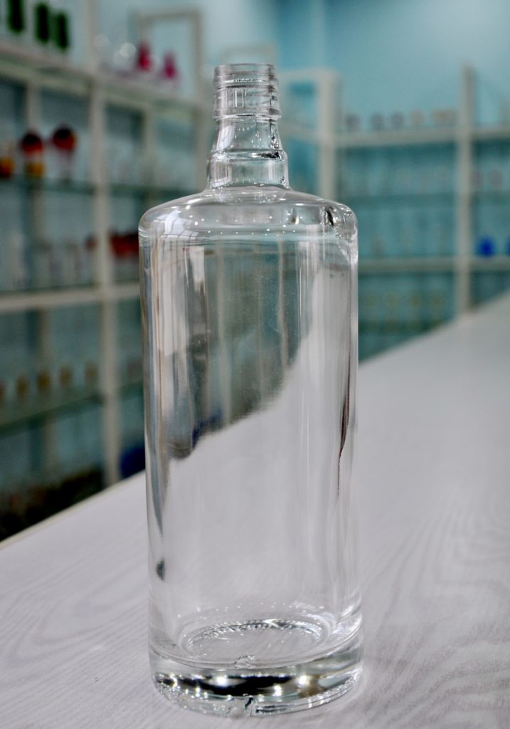 High-quality glass bottle