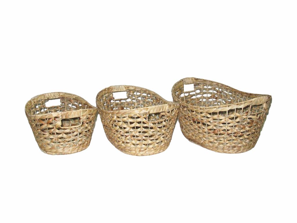 Water hyacinth basket