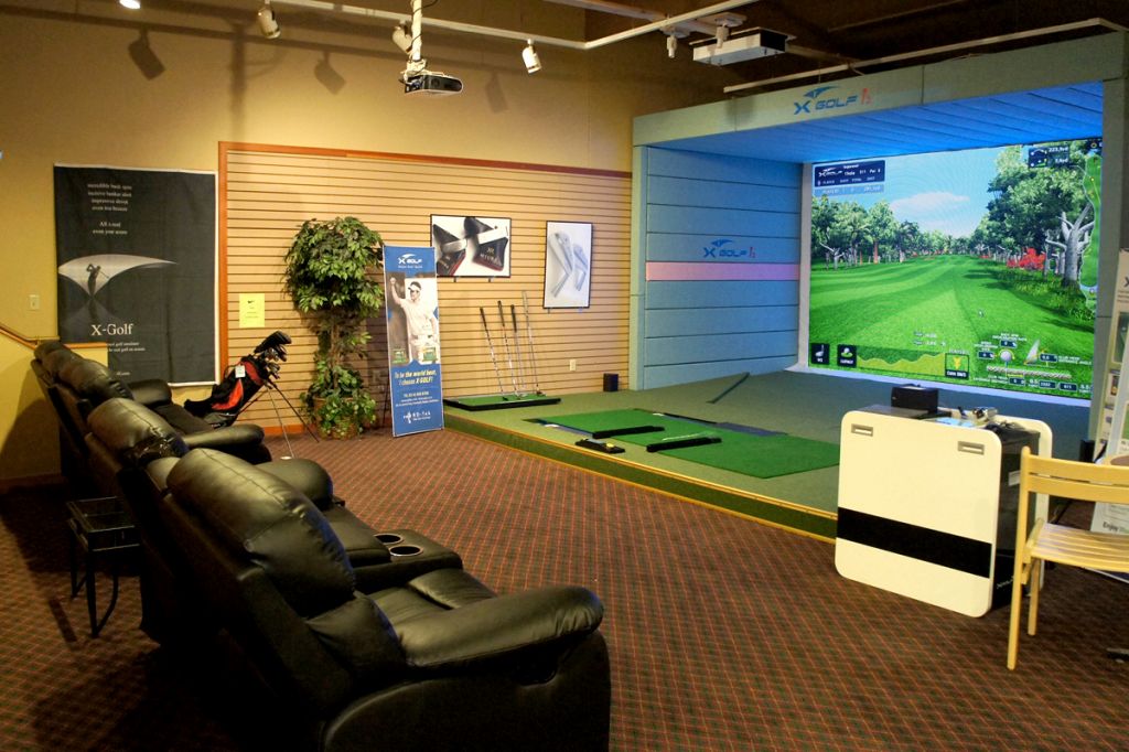 Golf Simulator, Indoor Sports Entertainment
