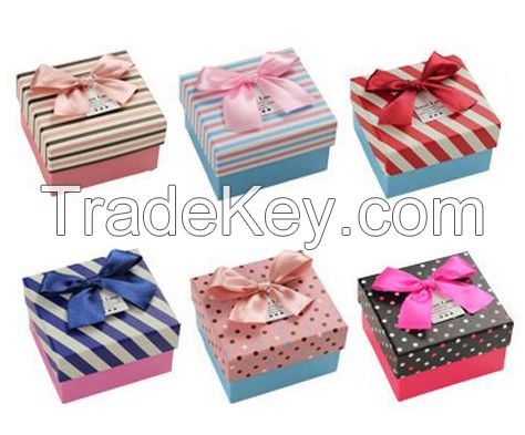 Custom Made Cardboard Gift Boxes