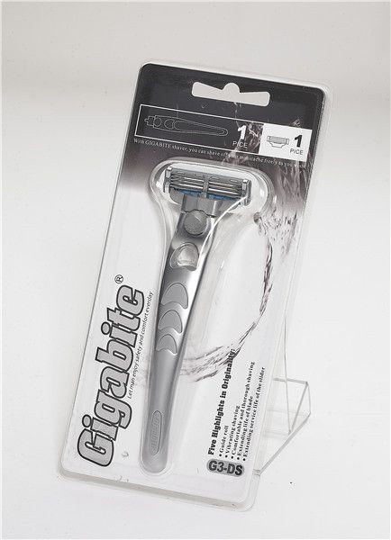 triple blade manual razor