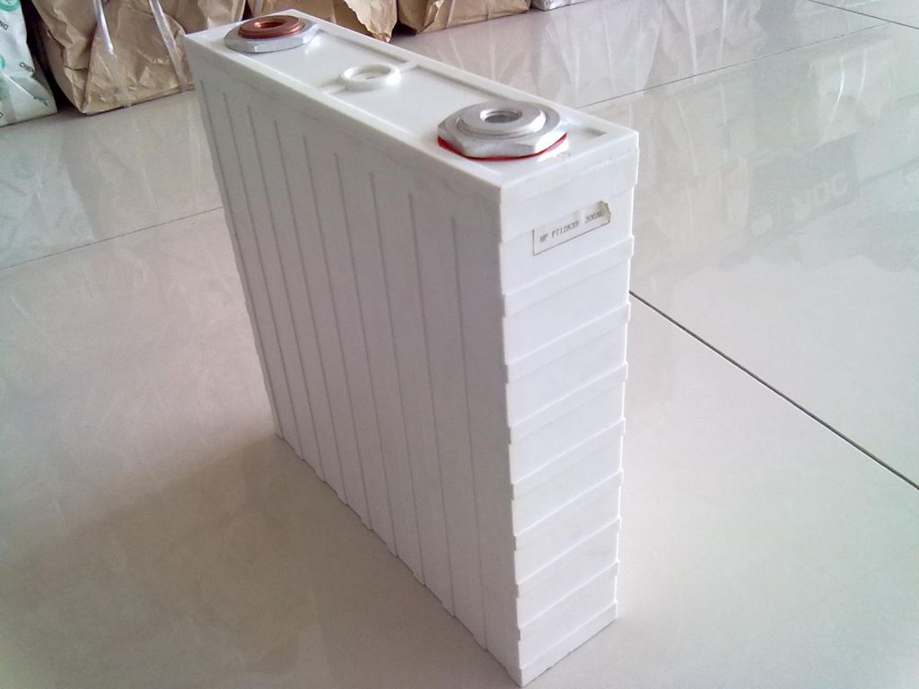 3.2V300ah lifepo4 battery for solar energy storage