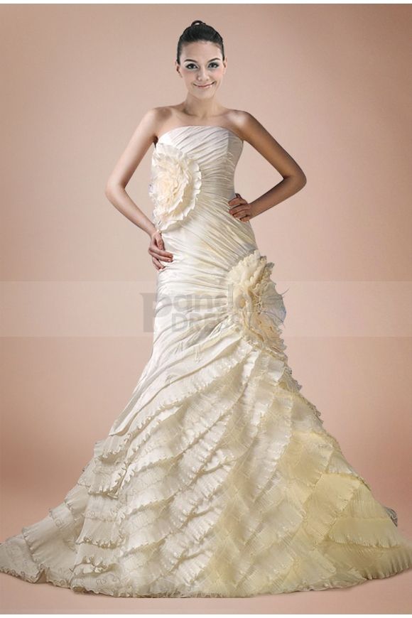 Mermaid Taffeta Strapless Chapel Train Wedding Dress with Pleates