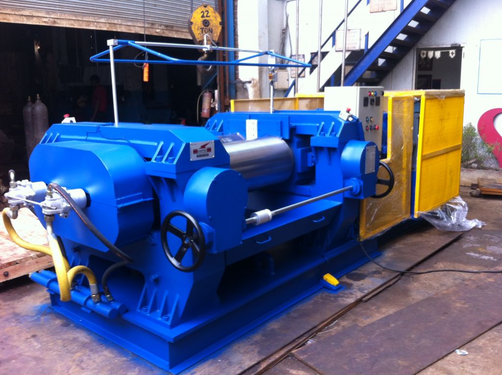 RUBBER MIXING MILL