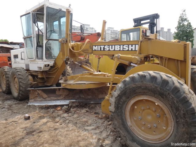 Used Motor Grader Mitsubishi Mg330