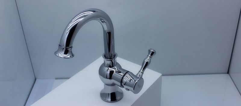 Fashion style bathroom/kitchen faucet