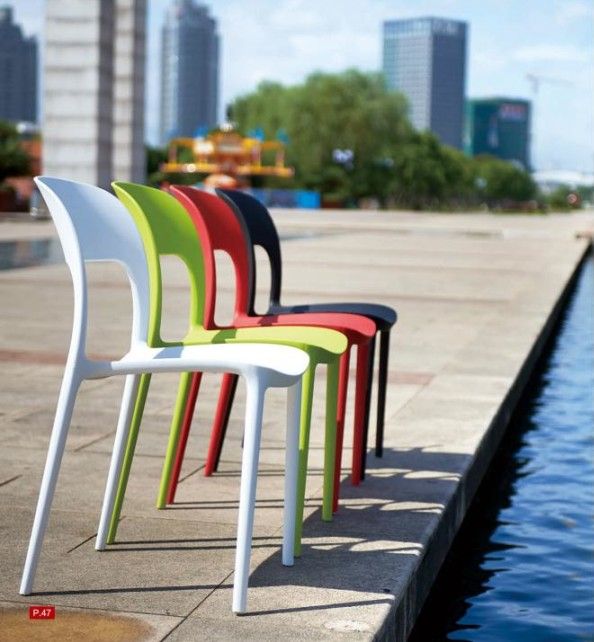 Italian Design Plastic Beach Chairs