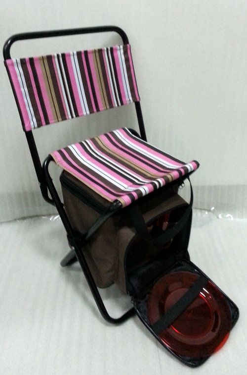 Foldable beach chair with cooler bag and backrest,handle carrying