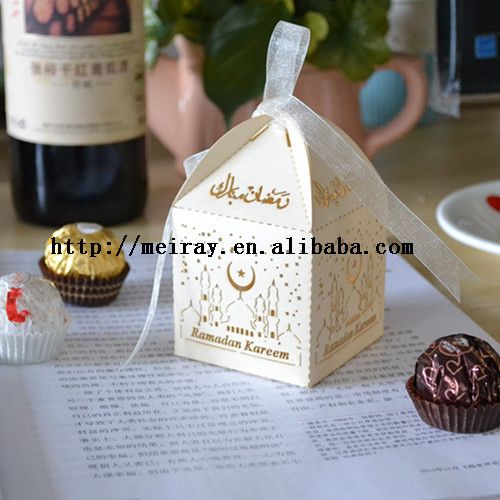 2014 Personalized Wedding Decoration 300 pieces/lot 250g Pearl Paper &quot;Ramadan&quot; Favor Box With Free Organza Ribbon
