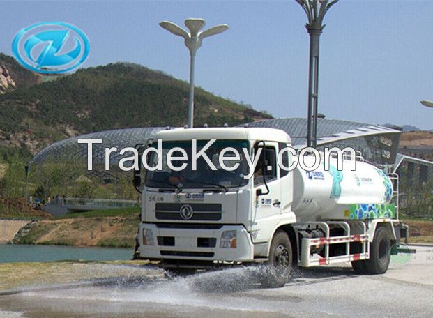 Water truck with high-pressure cleaning and sprinkling fogging cannons