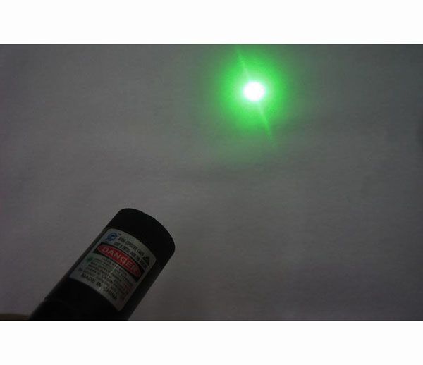Green laster pointer 100mw / laser pen 532nm /laser pointer