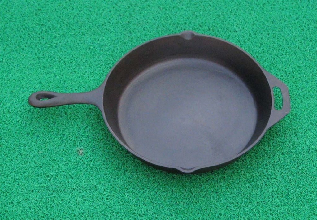 cast iron fry pan