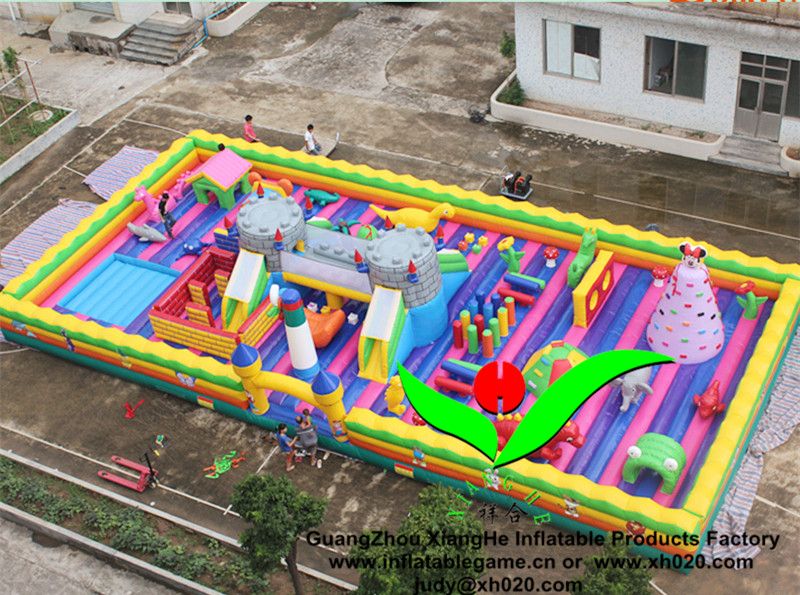 hot sale 200mÃ‚Â² carton inflatable castle