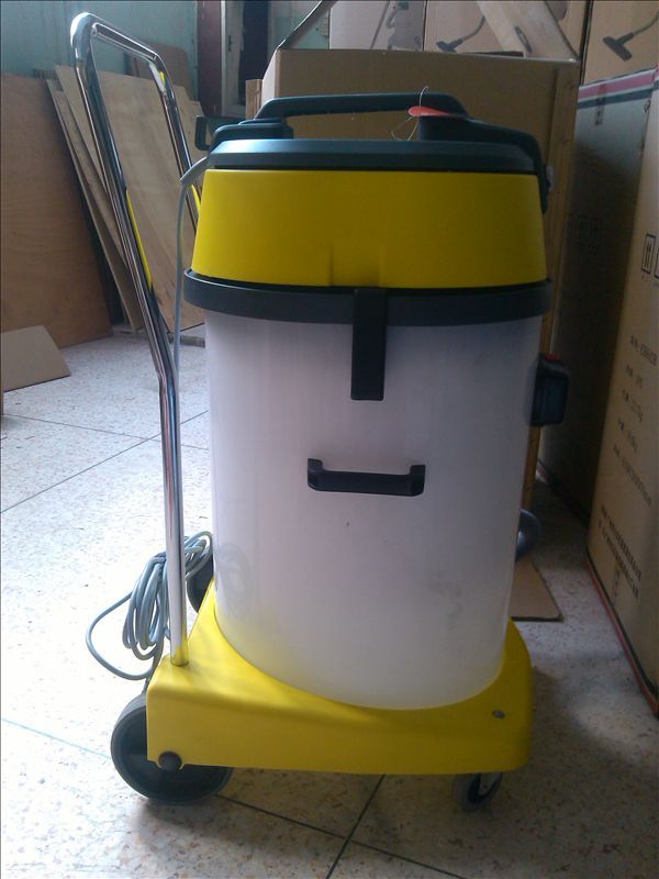 vacuum cleaner CH60