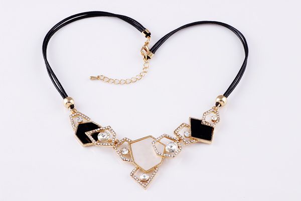 fashion necklace