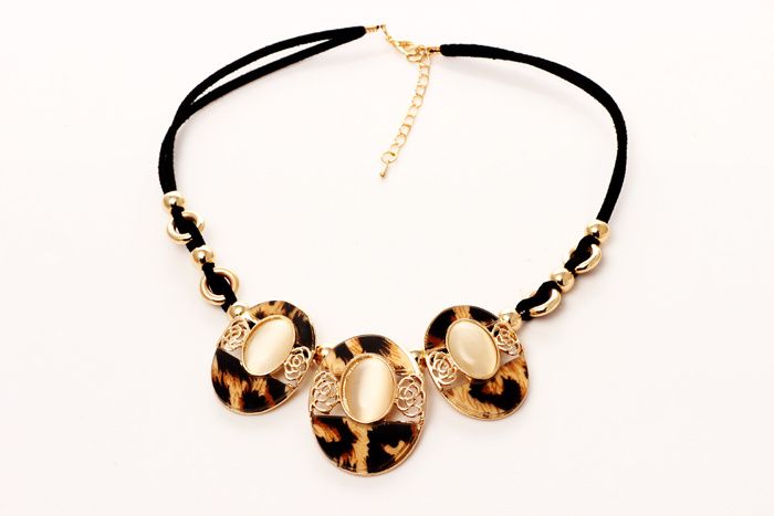 fashion necklace