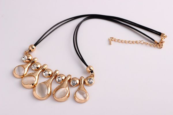 fashion necklace