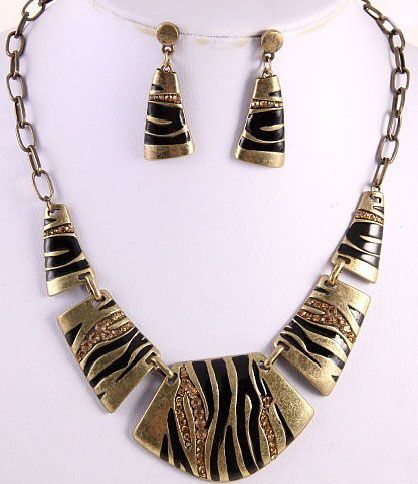 fashion necklace