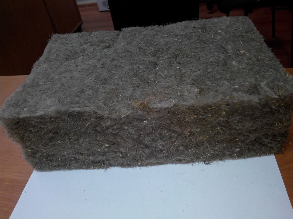 Insulation from Flax Fiber