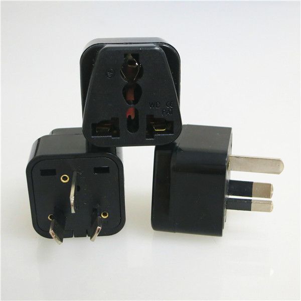 Grounded Australia 3in plug universal travel adapter